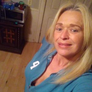 Meet your Posher, Evelyn